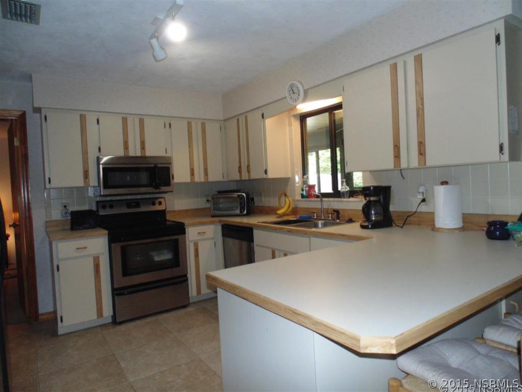 117 Hibiscus Road Edgewater, FL 32141 - Photo 7 of 15 Gallery Image 7