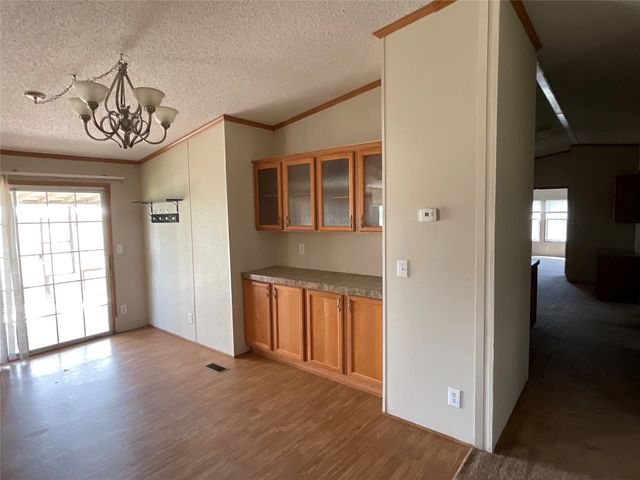 $475,000 | 383 County Road 233, Hallettsville, TX 77964