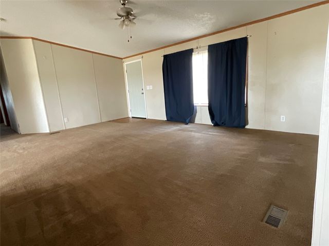 $475,000 | 383 County Road 233, Hallettsville, TX 77964