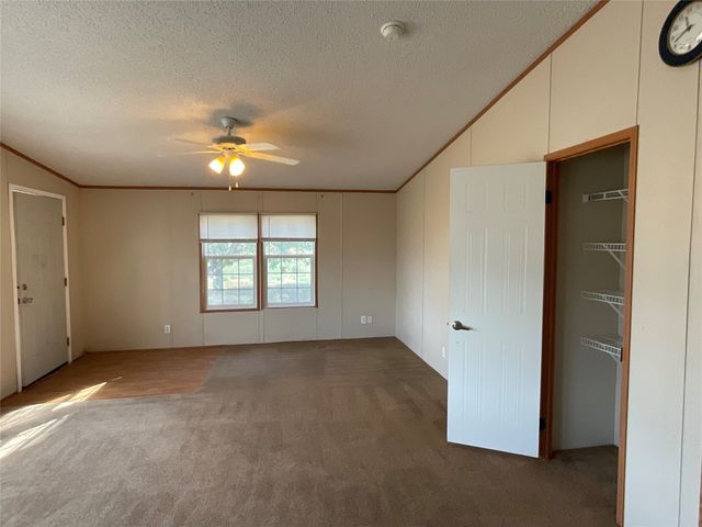 $475,000 | 383 County Road 233, Hallettsville, TX 77964