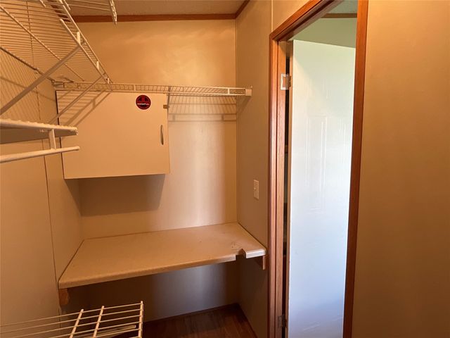 $475,000 | 383 County Road 233, Hallettsville, TX 77964