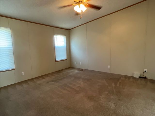 $475,000 | 383 County Road 233, Hallettsville, TX 77964