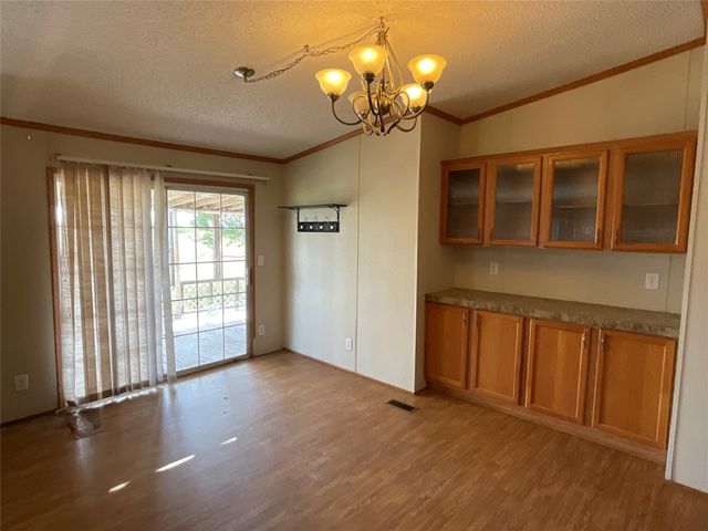 $475,000 | 383 County Road 233, Hallettsville, TX 77964