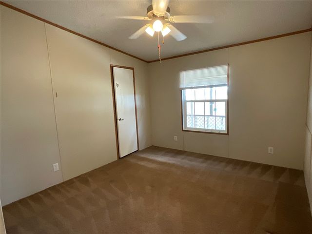 $475,000 | 383 County Road 233, Hallettsville, TX 77964