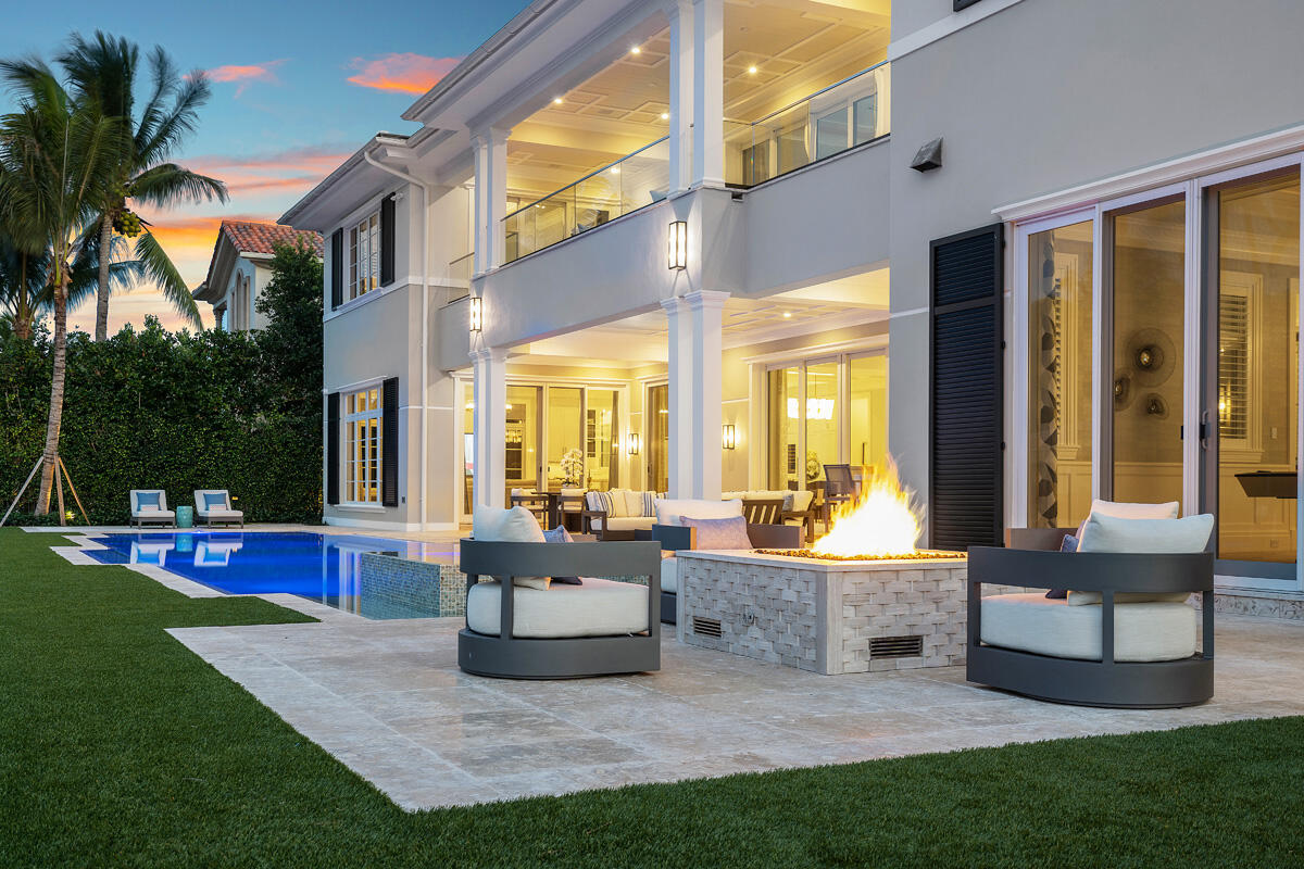 133 Coconut Palm Road Boca Raton, FL 33432 - Photo 65 of 72 133_Coconut_Palm_Road_Dusk_08