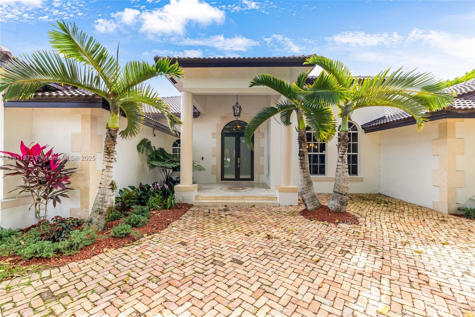 7250 Southwest 99th Street Pinecrest, FL 33156 - Photo 3 of 40