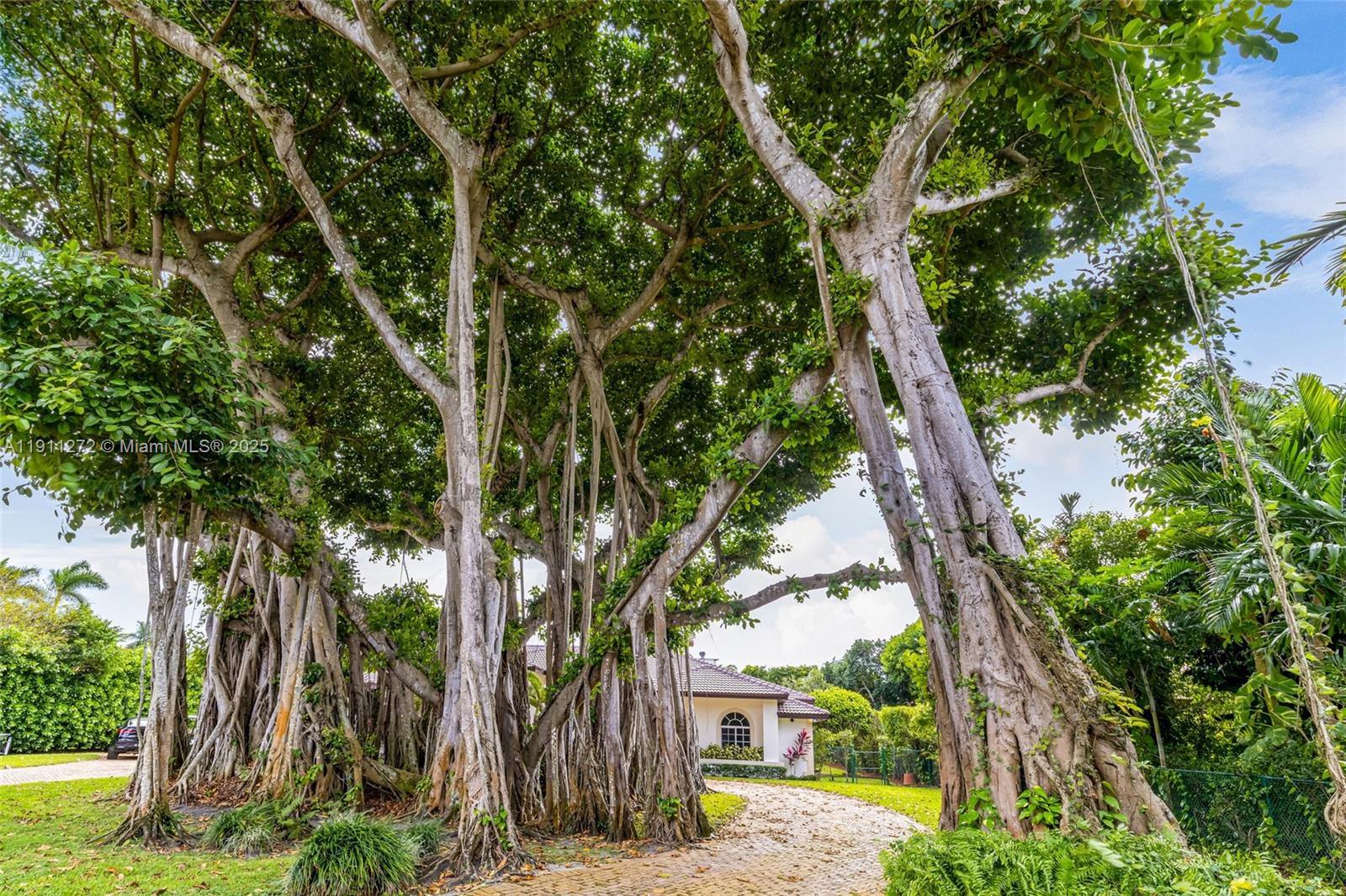 7250 Southwest 99th Street Pinecrest, FL 33156 - Photo 7 of 40