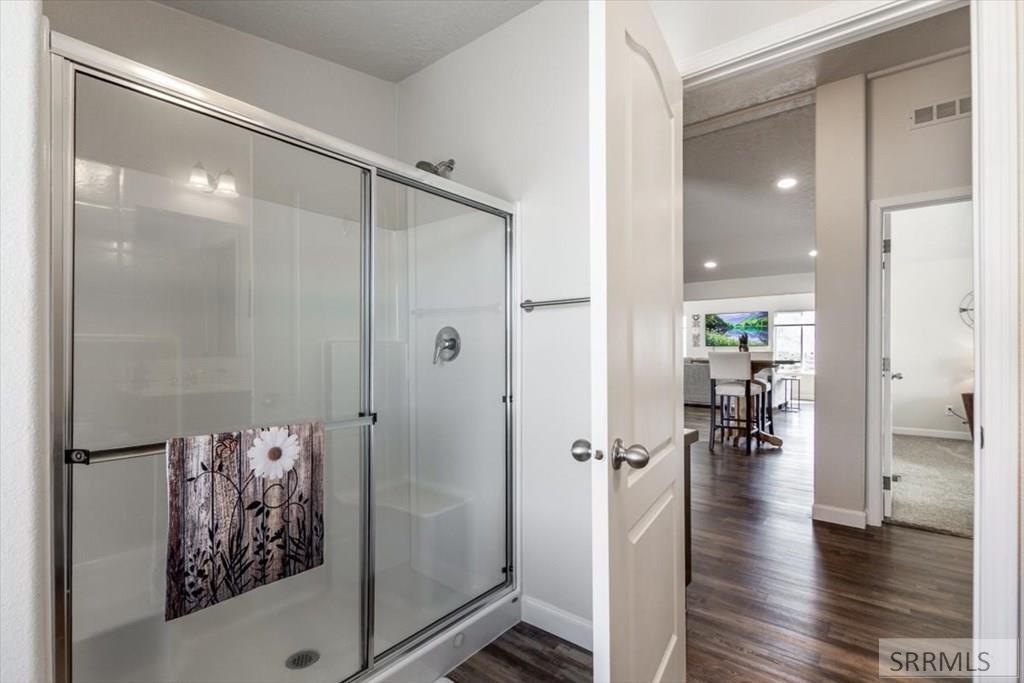 5897 West Remington Ridge Mackay, ID 83251 - Photo 23 of 45 Main bath