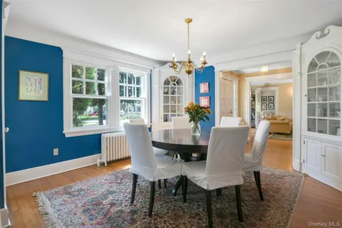 $1,628,000 | 1 Eighth Street, Pelham, NY 10803