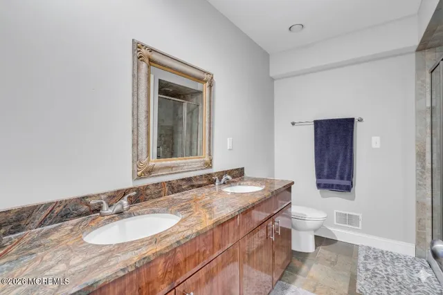 $3,900 | 23 East Mnr Square, Highlands, NJ 07732