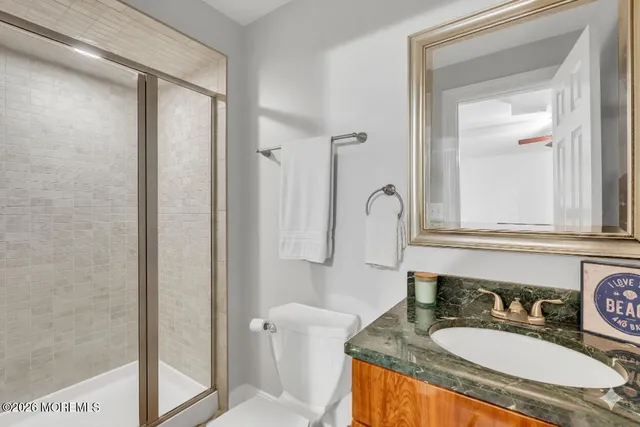 $3,900 | 23 East Mnr Square, Highlands, NJ 07732