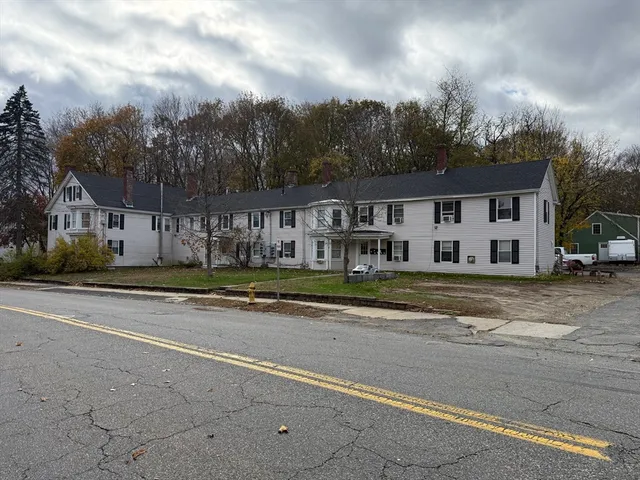 $989,900 | 181 Pond Street, Leominster, MA 01453