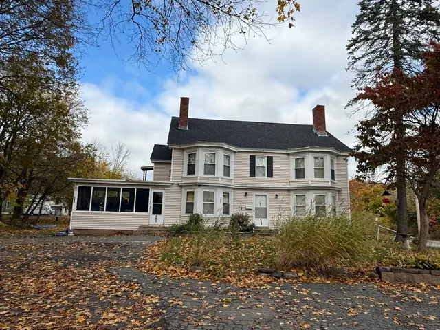 $989,900 | 181 Pond Street, Leominster, MA 01453
