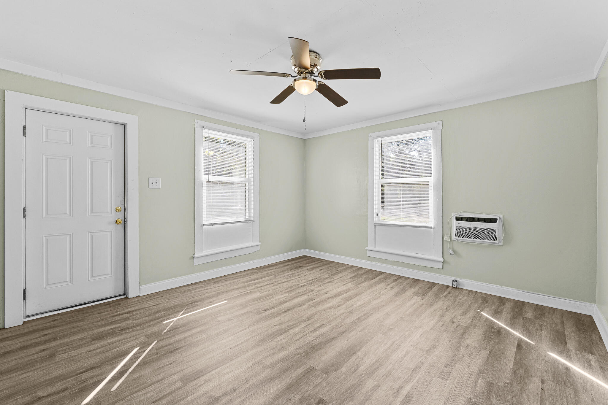 2005 Walker Street Augusta, GA 30904 - Photo 4 of 14 2005 Walker Street Extension Augusta GA 30904