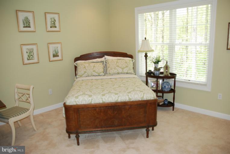 327 Reserve Gate Terrace Silver Spring, MD 20905 - Photo 3 of 28 Bedroom Three