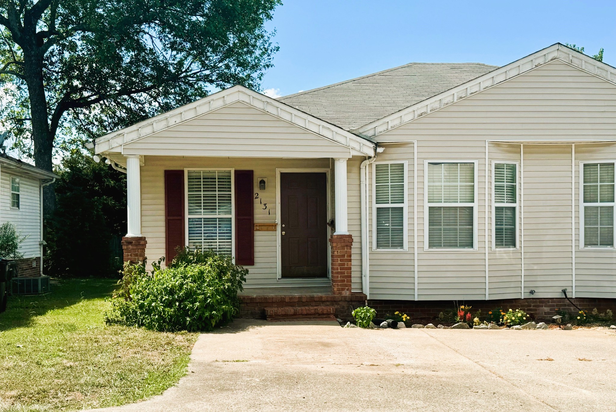 2131 South Rutherford Boulevard Murfreesboro, TN 37130 - Photo 1 of 25 Gallery Image 1