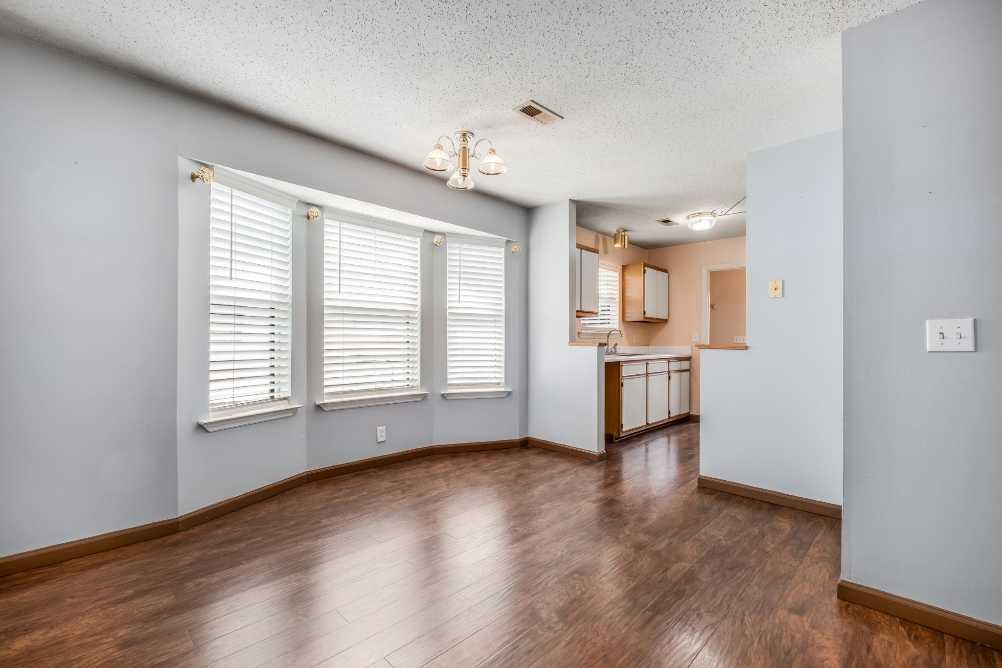 2131 South Rutherford Boulevard Murfreesboro, TN 37130 - Photo 5 of 25 Gallery Image 5