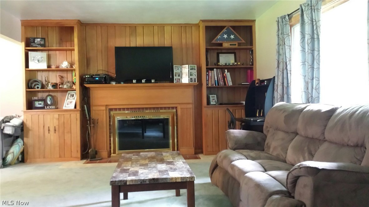 3065 Harriet Road Silver Lake, OH 44224 - Photo 2 of 18