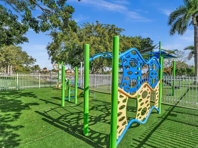 $4,000 | 357 Northwest 154 Avenue, Pembroke Pines, FL 33028