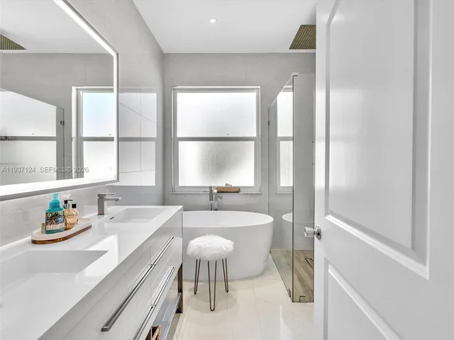 $4,000 | 357 Northwest 154 Avenue, Pembroke Pines, FL 33028