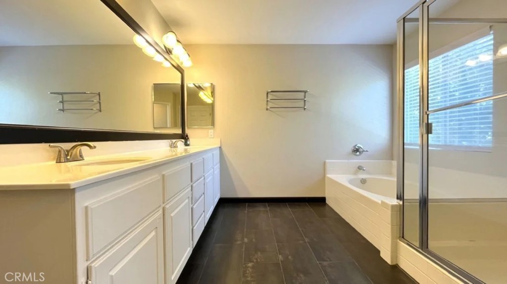 19059 Weathervane Place Riverside, CA 92508 - Photo 25 of 39 Upstairs master bathroom