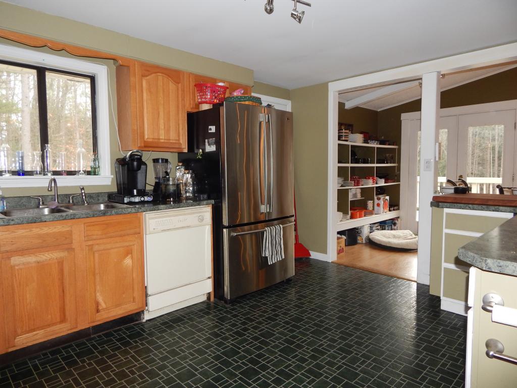 32 Contoocook Avenue Jaffrey, NH 03452 - Photo 11 of 36