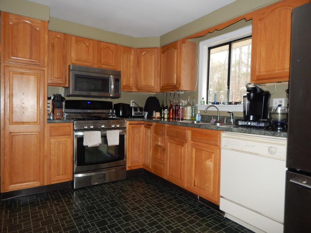 32 Contoocook Avenue Jaffrey, NH 03452 - Photo 12 of 36