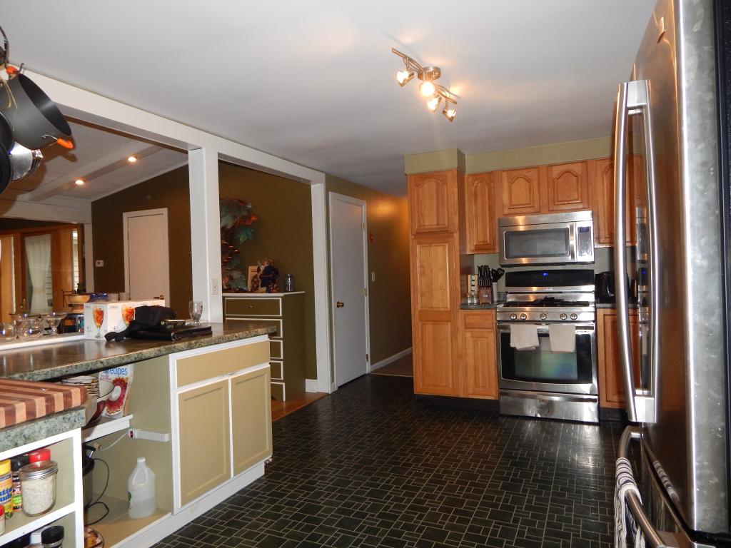 32 Contoocook Avenue Jaffrey, NH 03452 - Photo 9 of 36