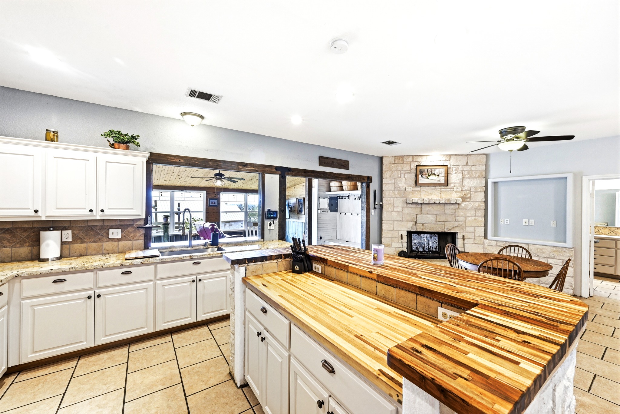 127 KLBJ Road Smithville, TX 78957 - Photo 16 of 39