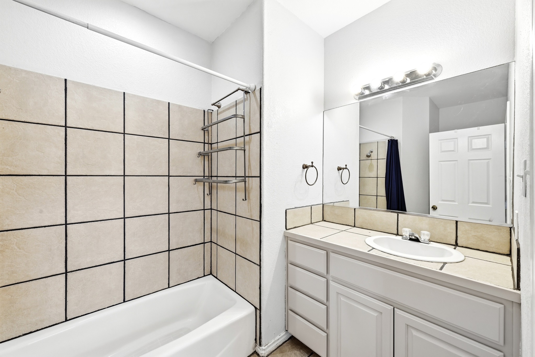 127 KLBJ Road Smithville, TX 78957 - Photo 25 of 39