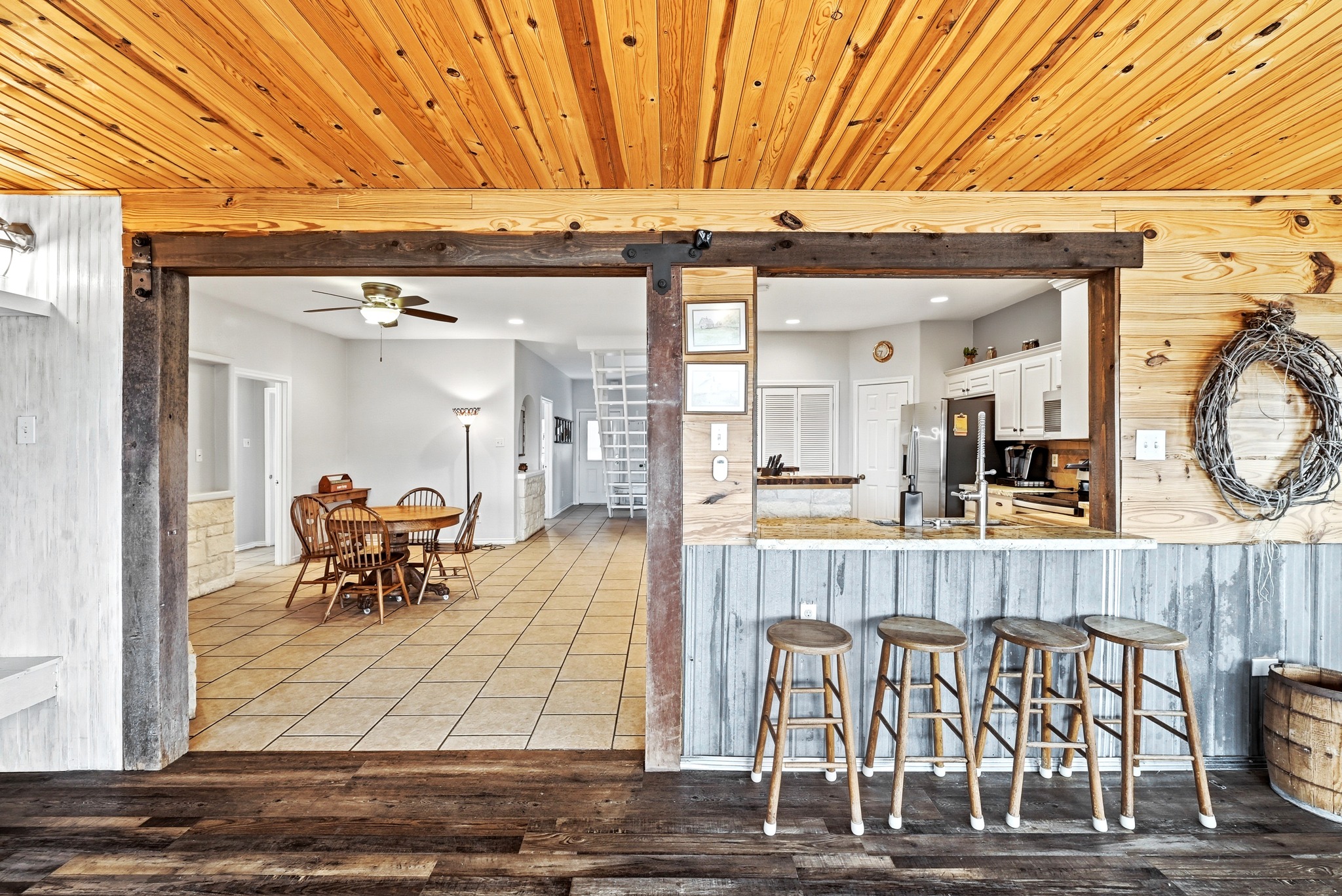 127 KLBJ Road Smithville, TX 78957 - Photo 3 of 39