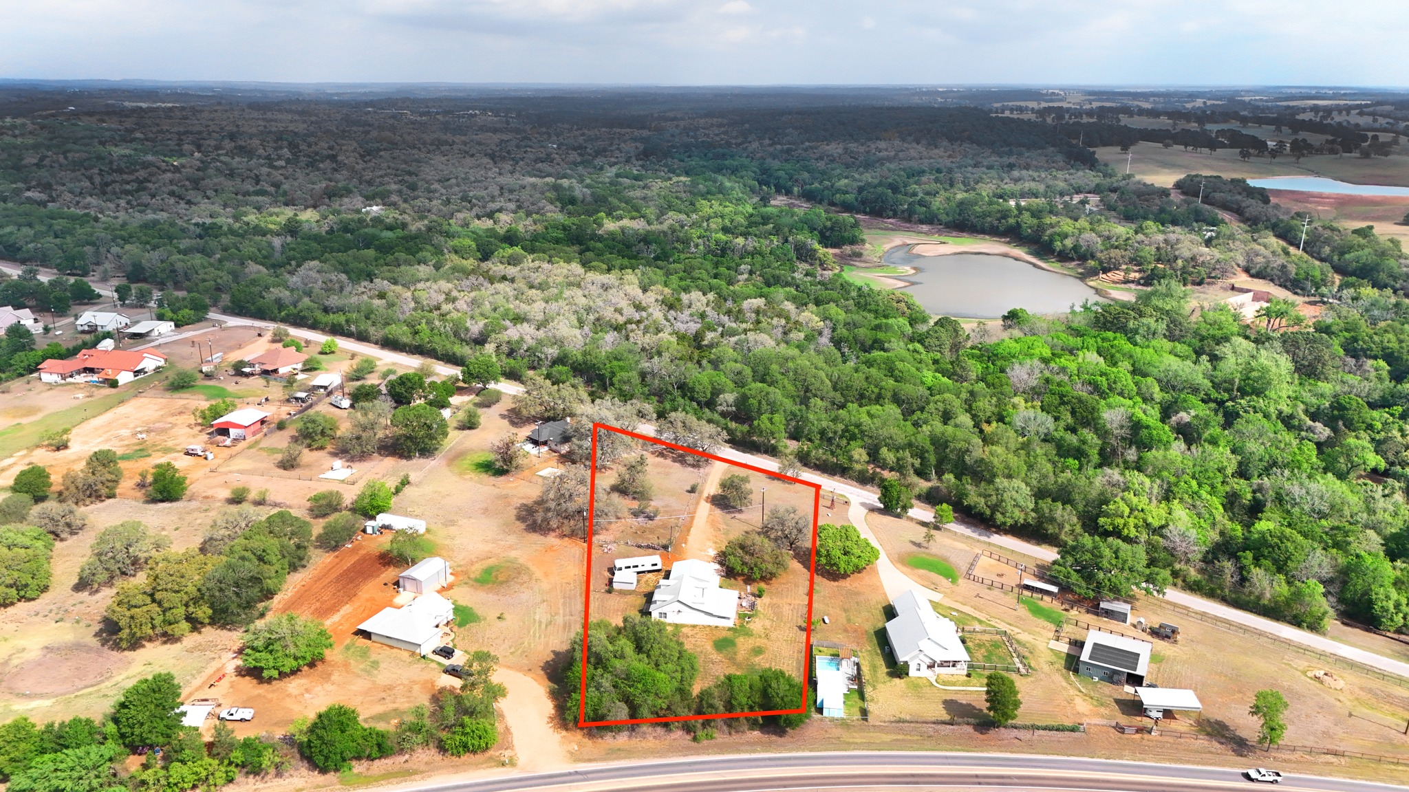 127 KLBJ Road Smithville, TX 78957 - Photo 6 of 39