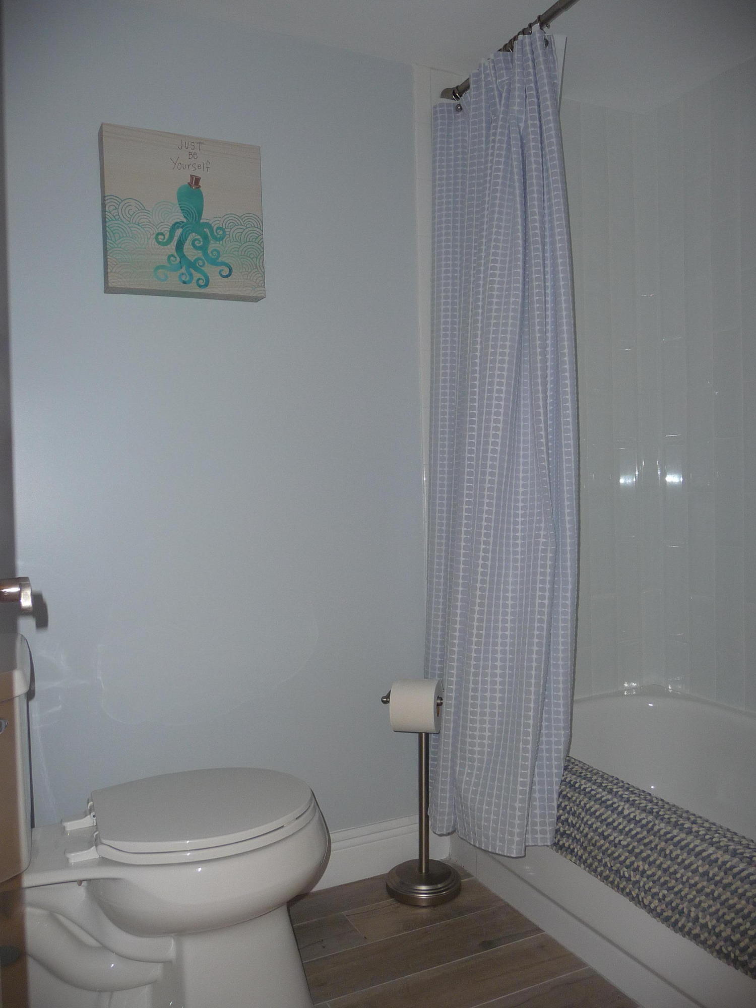 100 Ocean Trail Way, Unit 801 Jupiter, FL 33477 - Photo 37 of 45 SECOND BATHROOM
