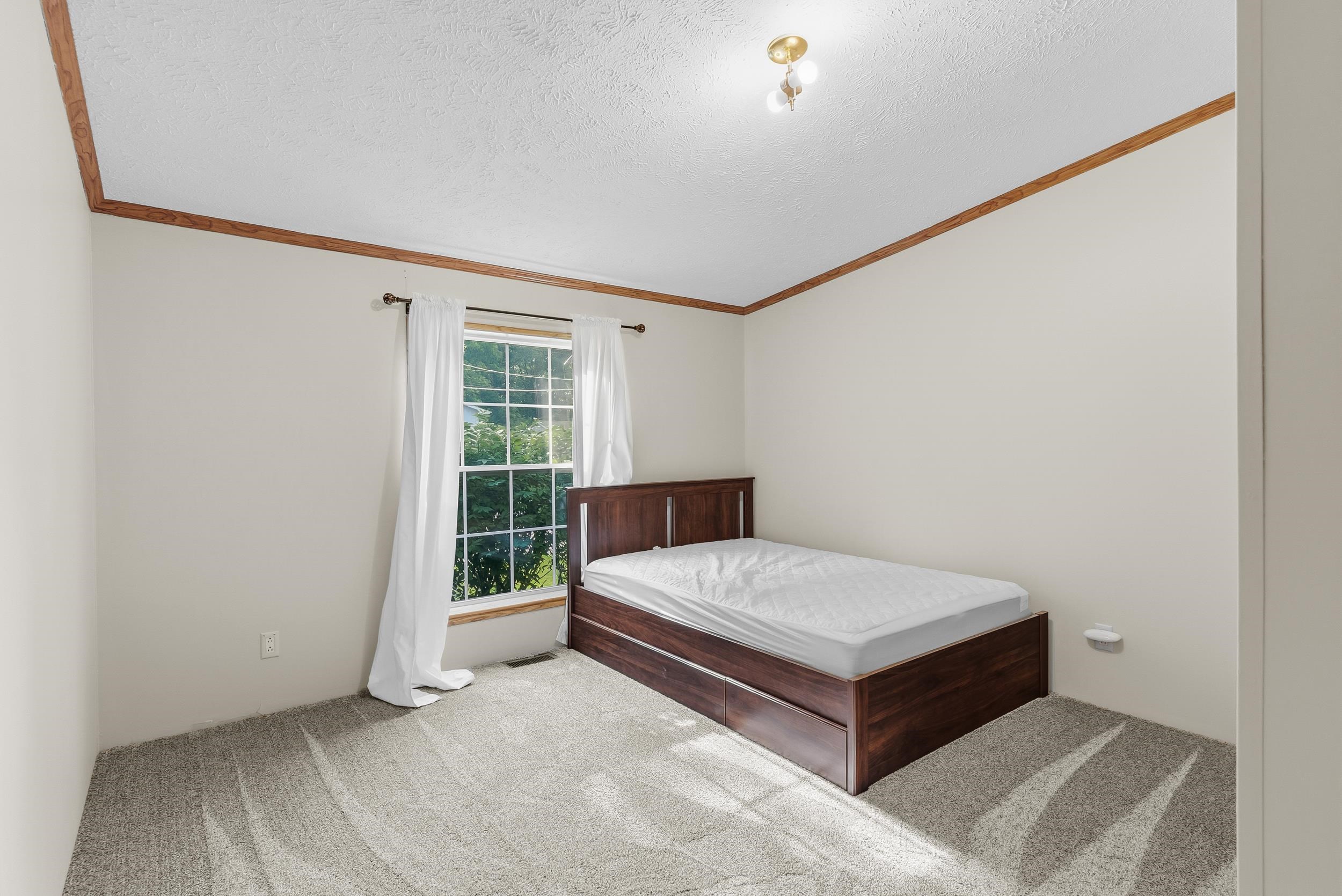 880 North East Street Fenton, MI 48430 - Photo 25 of 33 50213327-8dc7182f-3eb1-4458-b04d-4c96eef869c3.JPG