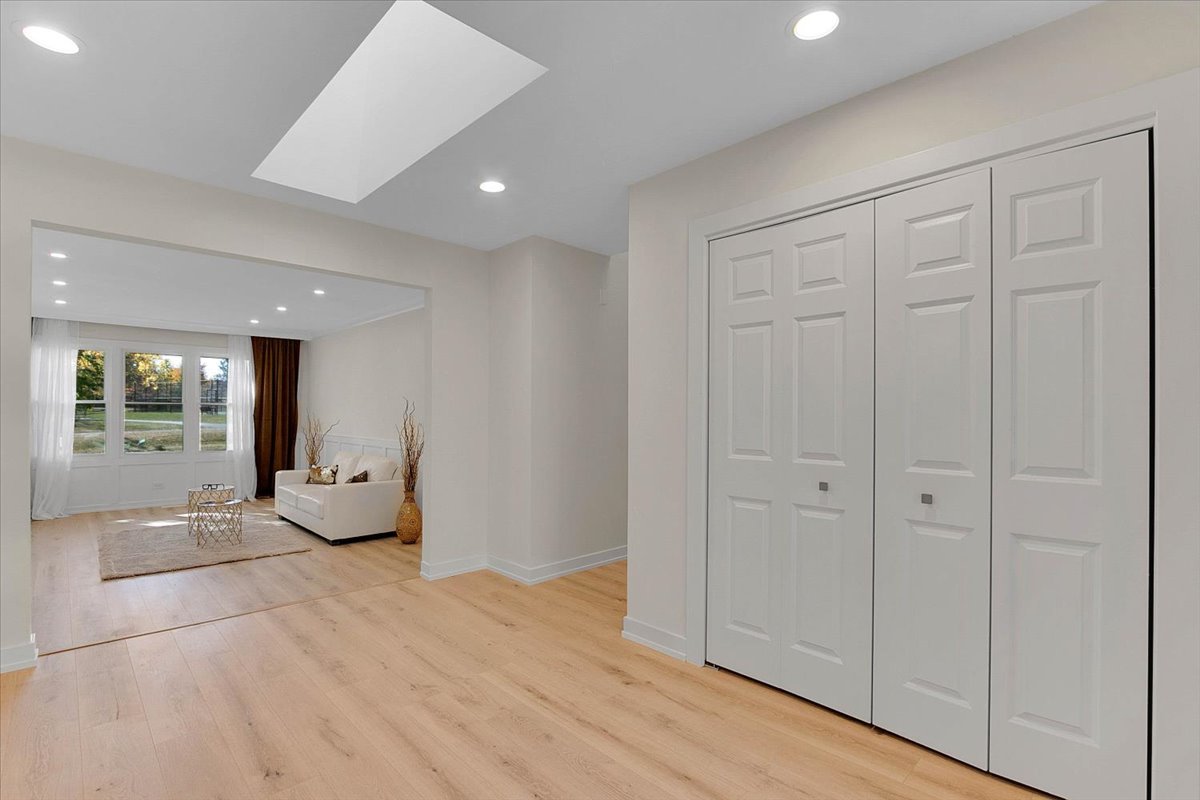 6705 Breckenridge Road Lisle, IL 60532 - Photo 13 of 41 a view of an empty room