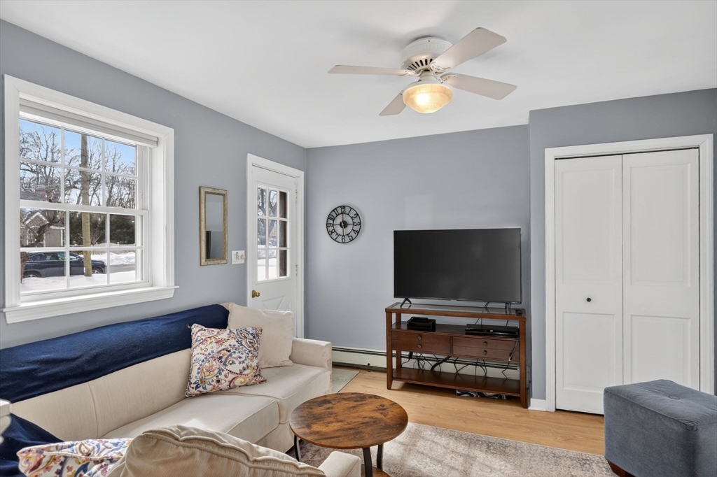 5 Castle Avenue Medfield, MA 02052 - Photo 8 of 29