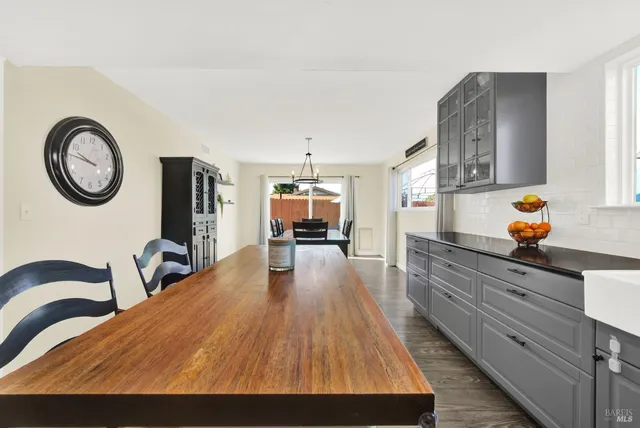 a view of livingroom with furniture and wooden floor