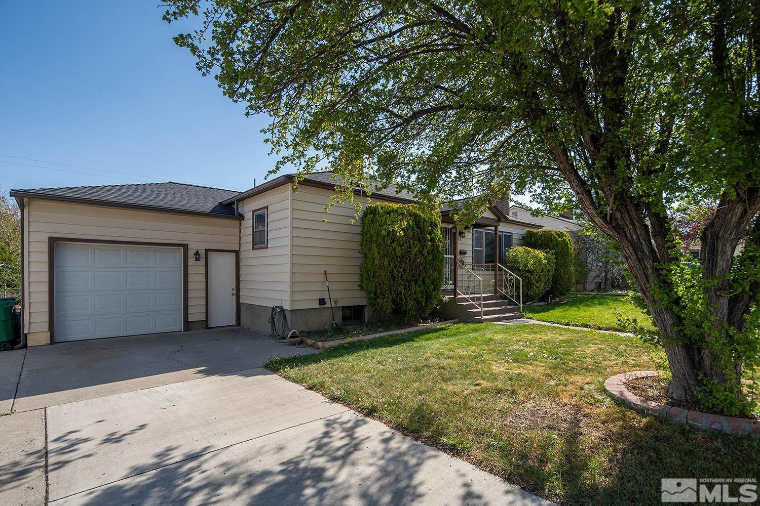 70 Raymond Drive Reno, NV 89503 - Photo 2 of 29 Photo 2