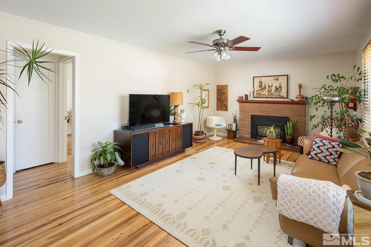 70 Raymond Drive Reno, NV 89503 - Photo 3 of 29 Photo 3