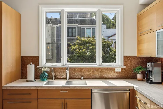 $5,950,000 | 2550 Greenwich Street, San Francisco, CA 94123