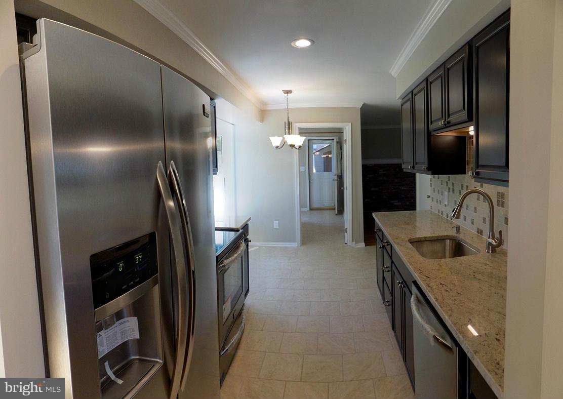 8403 Margate Road Upper Marlboro, MD 20772 - Photo 19 of 30 Kitchen