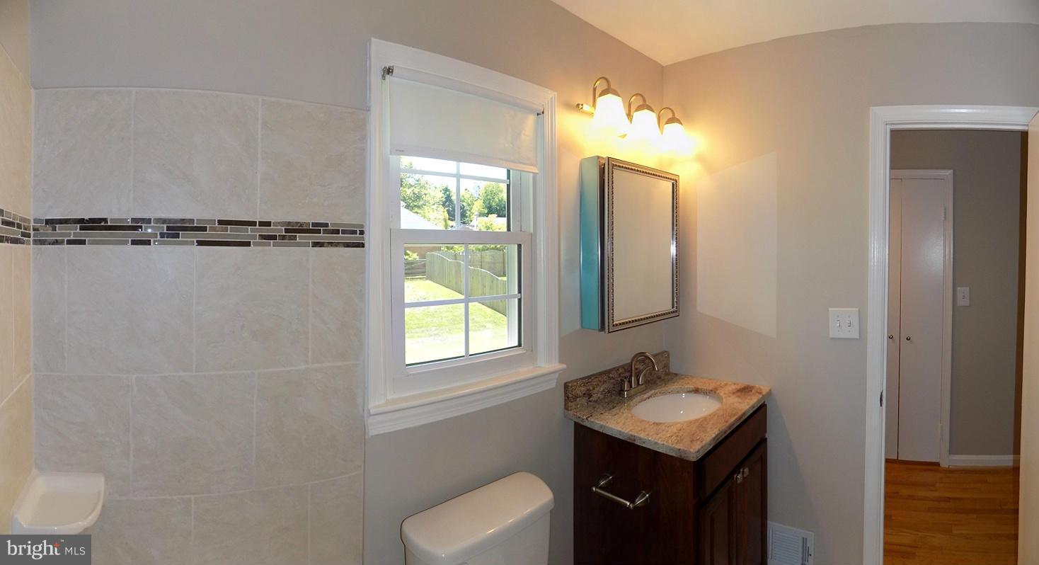 8403 Margate Road Upper Marlboro, MD 20772 - Photo 26 of 30 Bath (Master)