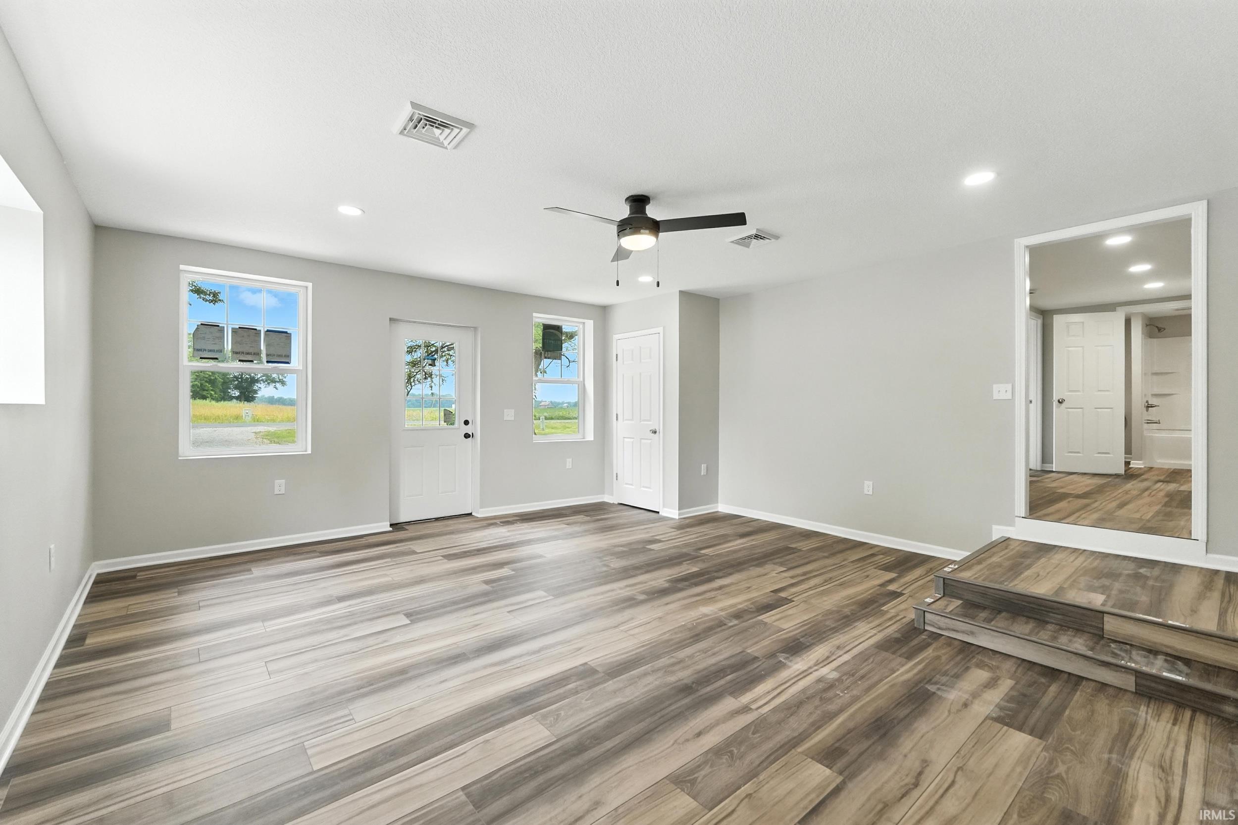 15005 Mill Road Fort Wayne, IN 46816 - Photo 5 of 31