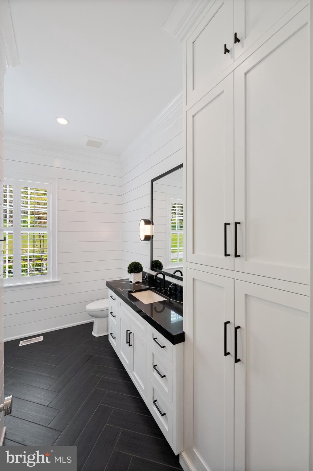 431 Boxwood Road Bryn Mawr, PA 19010 - Photo 29 of 83 Full bath (1 of 7) off Mudroom services pool