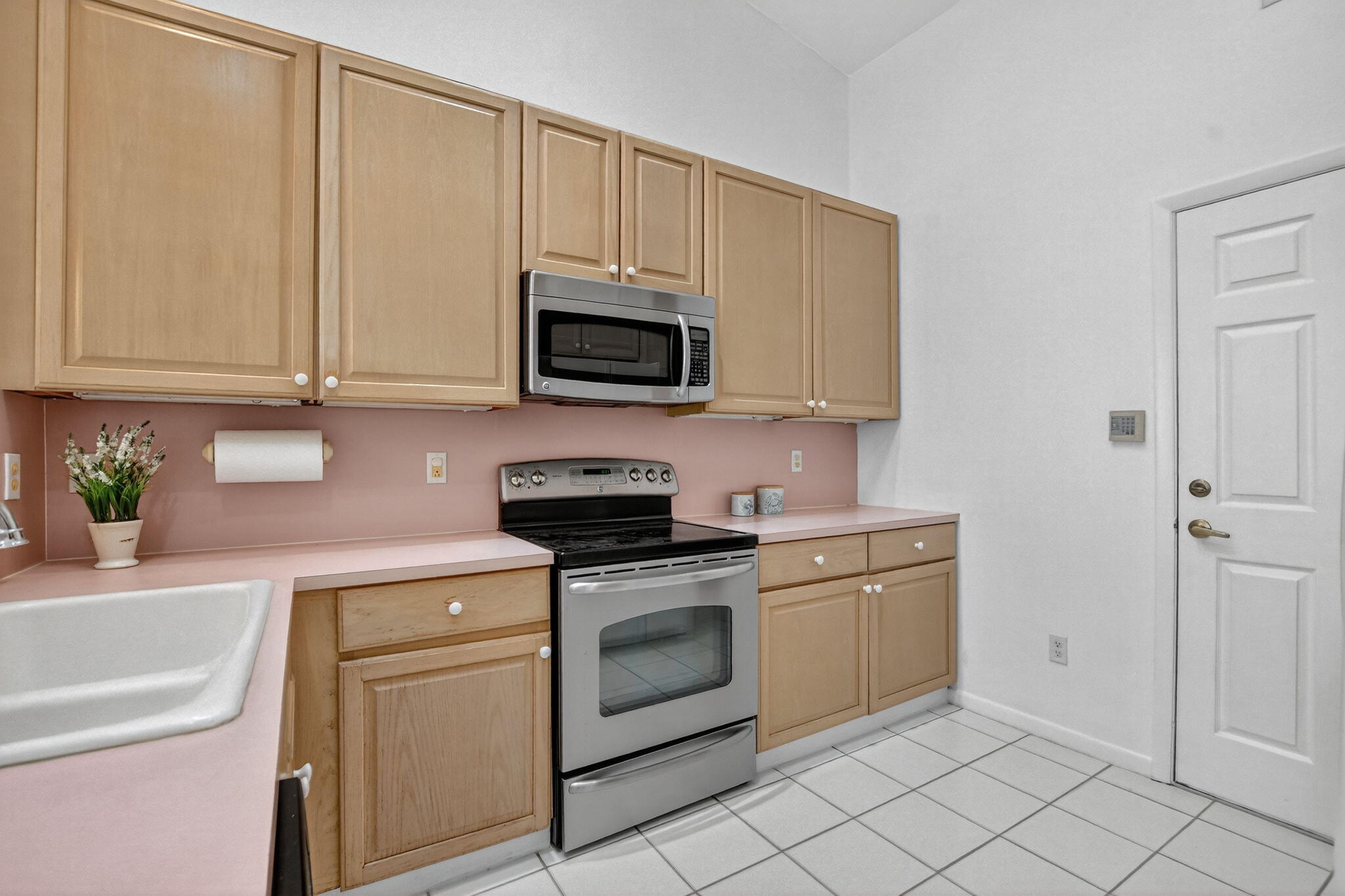 17215 Boca Club Boulevard, Unit 2 Boca Raton, FL 33487 - Photo 14 of 35 Kitchen