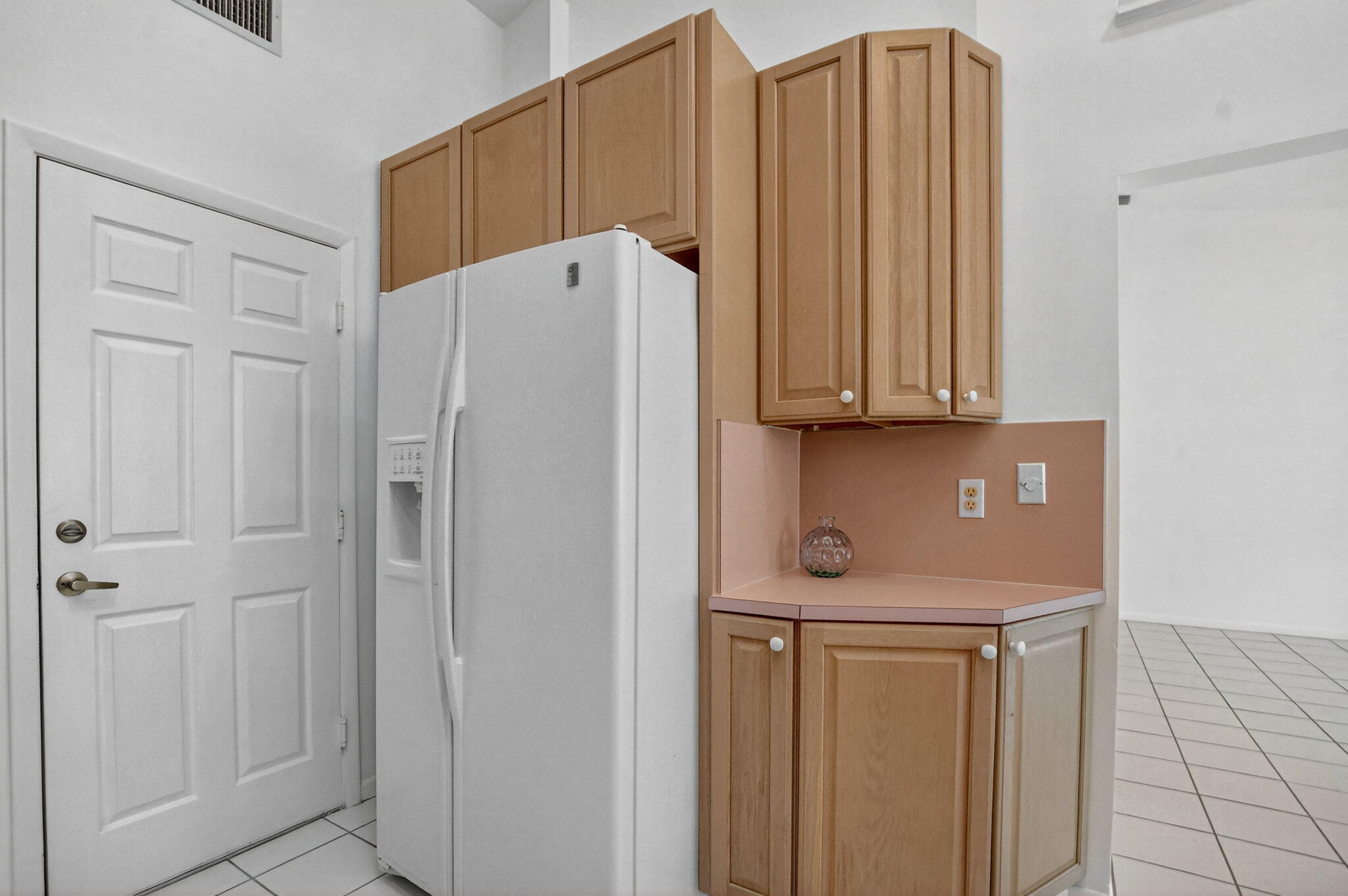 17215 Boca Club Boulevard, Unit 2 Boca Raton, FL 33487 - Photo 15 of 35 Kitchen