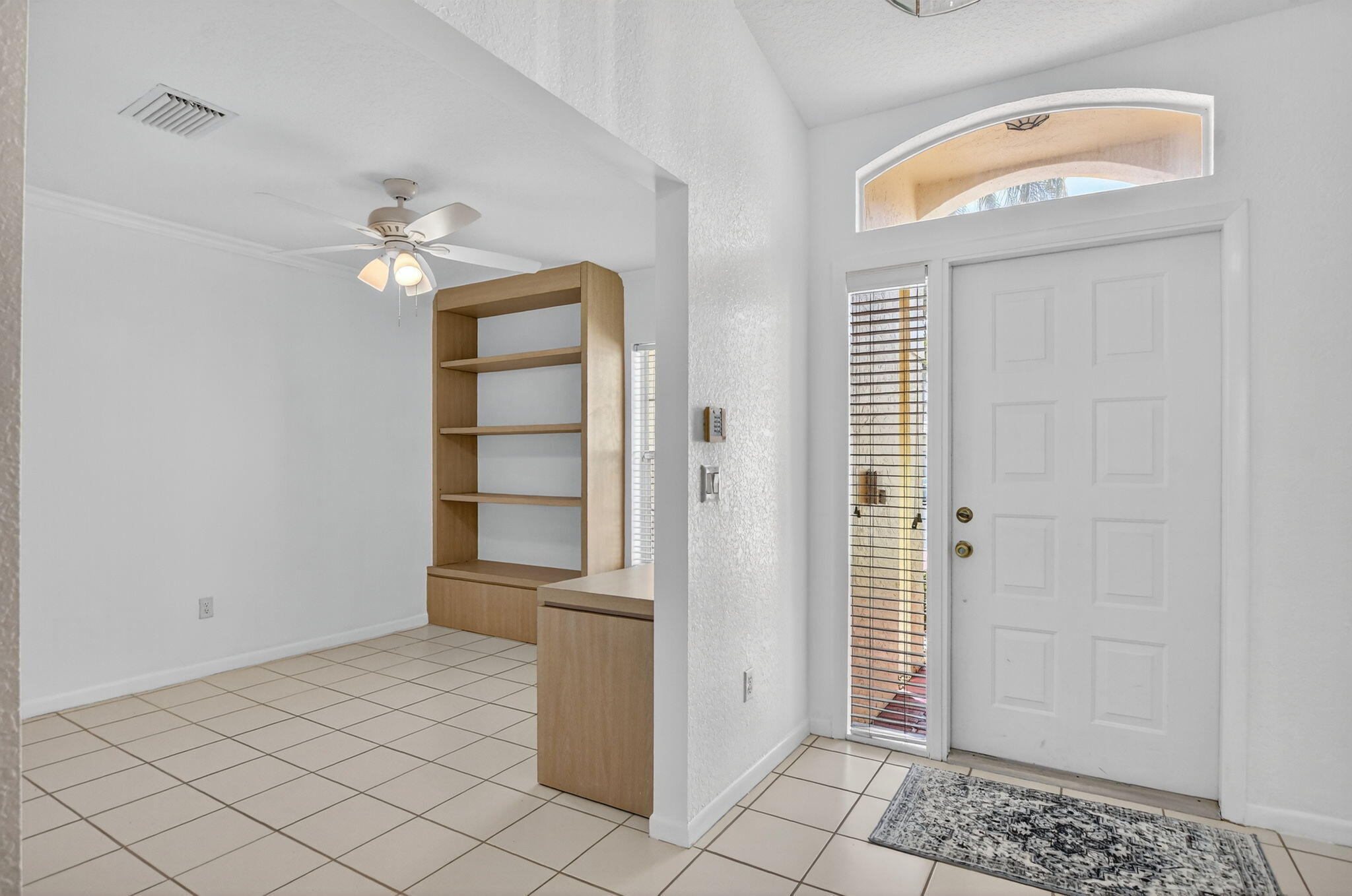 17215 Boca Club Boulevard, Unit 2 Boca Raton, FL 33487 - Photo 3 of 35 Entry