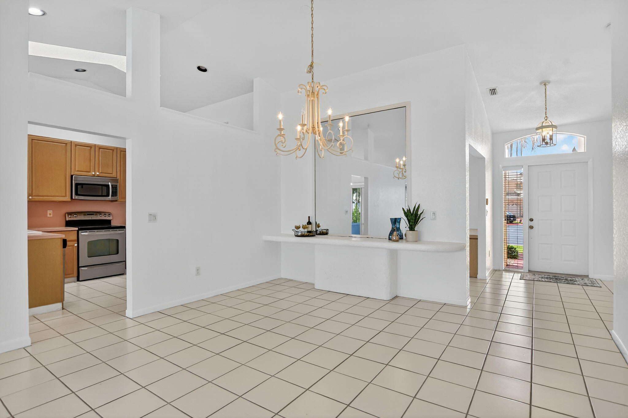 17215 Boca Club Boulevard, Unit 2 Boca Raton, FL 33487 - Photo 6 of 35 Dining room