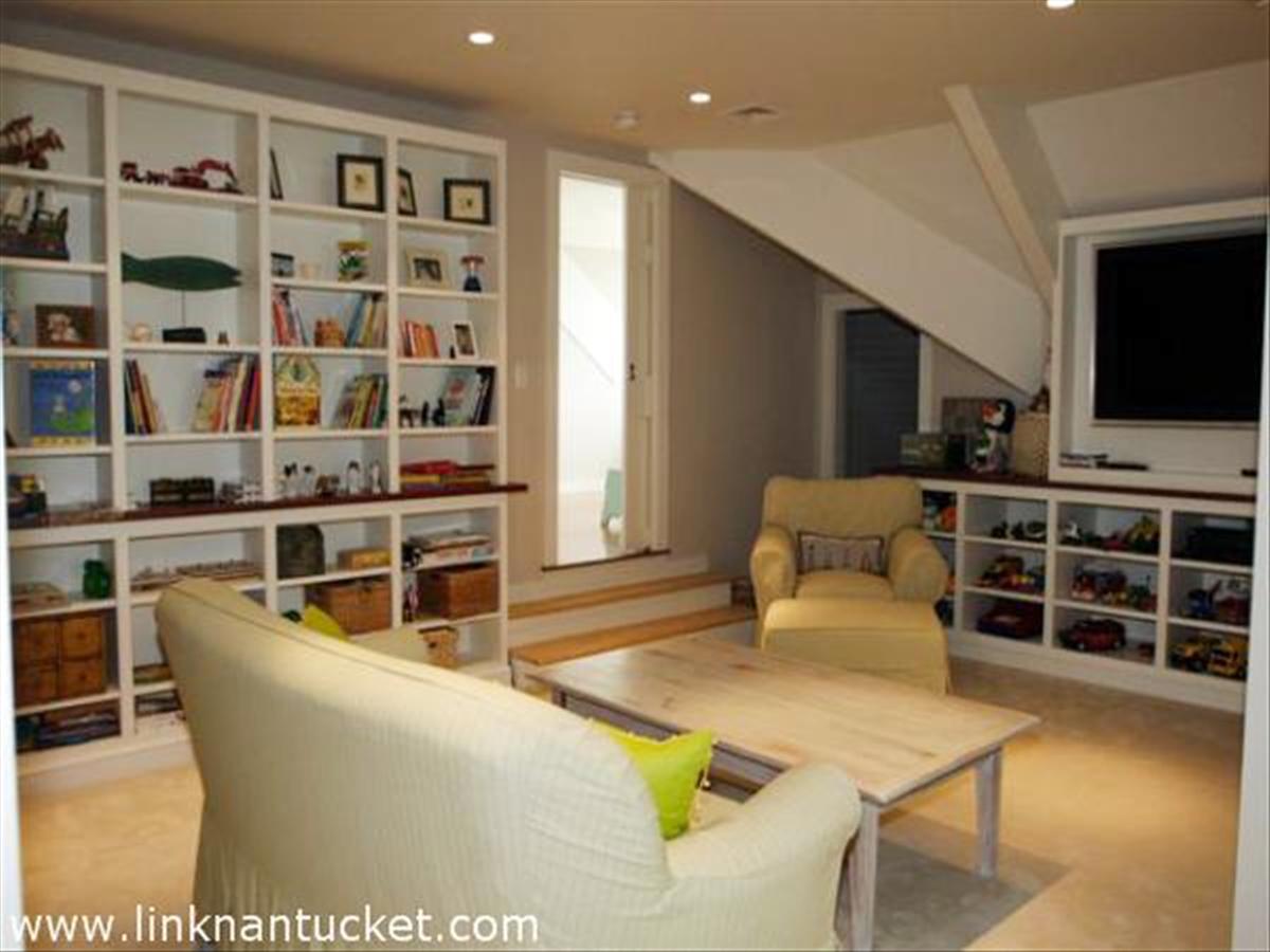 87 Eel Point Road Nantucket, MA 02554 - Photo 11 of 22 Gallery Image 11