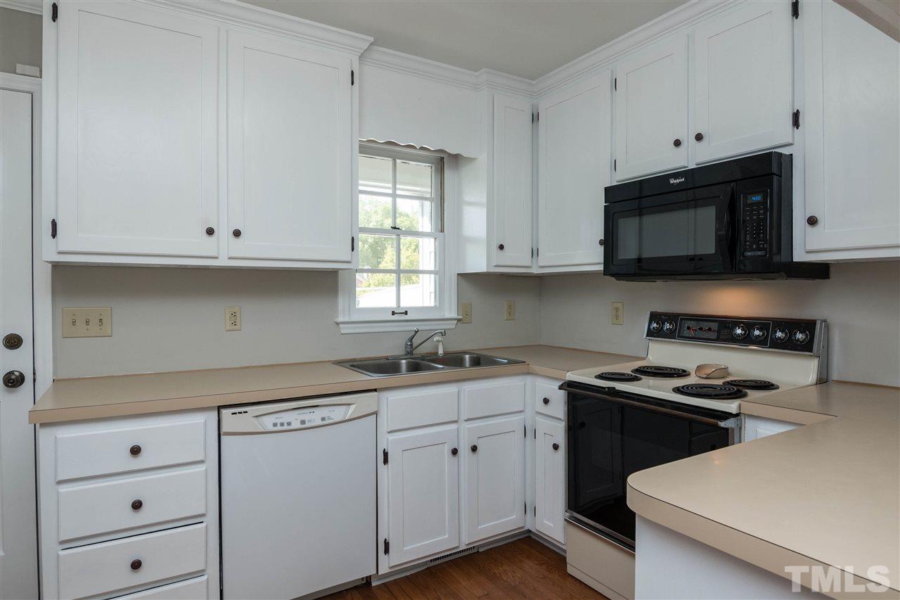 5941 Hampton Ridge Road Raleigh, NC 27603 - Photo 8 of 29